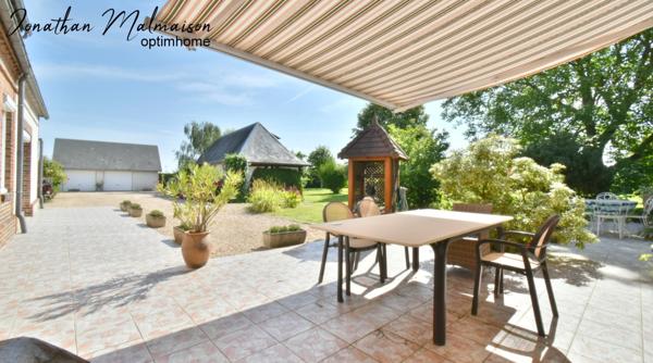 Maison de Caractère avec Dépendances sur une Parcelle Arborée de plus de 3000 m²