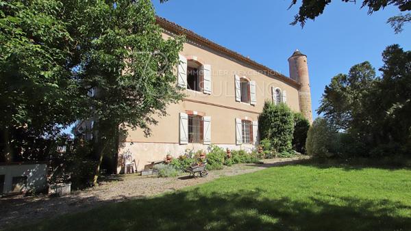 VENTE – MAUVEZIN GERS- CHÂTEAU ET DÉPENDANCES SUR PARC CONSTRUCTIBLE