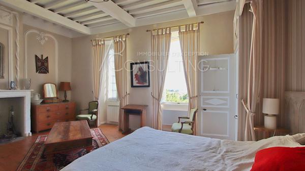 VENTE – MAUVEZIN GERS- CHÂTEAU ET DÉPENDANCES SUR PARC CONSTRUCTIBLE