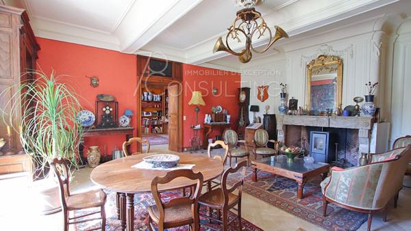 VENTE – MAUVEZIN GERS- CHÂTEAU ET DÉPENDANCES SUR PARC CONSTRUCTIBLE