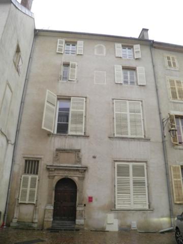 Location 2 Pieces 64 54000 Nancy 3078