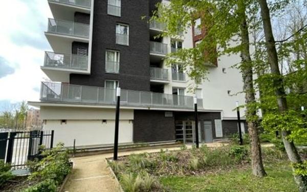 Appartement à louer    1 pièce •  Tremblay-en-France