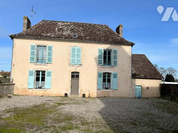 SAINT CALEZ EN SAOSNOIS (72600) village proche de MAMERS, nous vous proposons à la vente un imm...