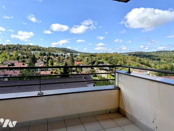 VEYZIAT – RARE SUR LE SECTEUR – T4 Bis en dernier étage avec terrasse.