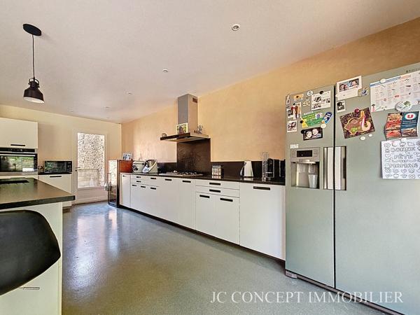 Maison 240 m² avec dépendances