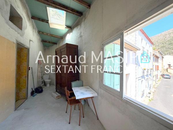 MAISON D'ANGLE, 97M² HAB, JARDIN SURELEVE NON ATTENANT, JOLIE VUE, PROCHE COMMODITES
