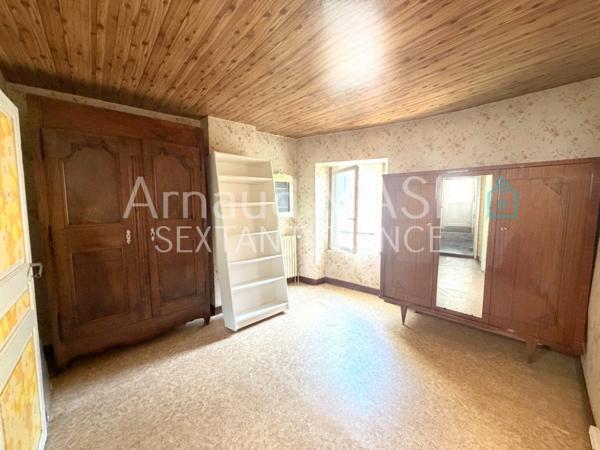 MAISON D'ANGLE, 97M² HAB, JARDIN SURELEVE NON ATTENANT, JOLIE VUE, PROCHE COMMODITES