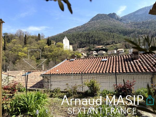 MAISON D'ANGLE, 97M² HAB, JARDIN SURELEVE NON ATTENANT, JOLIE VUE, PROCHE COMMODITES
