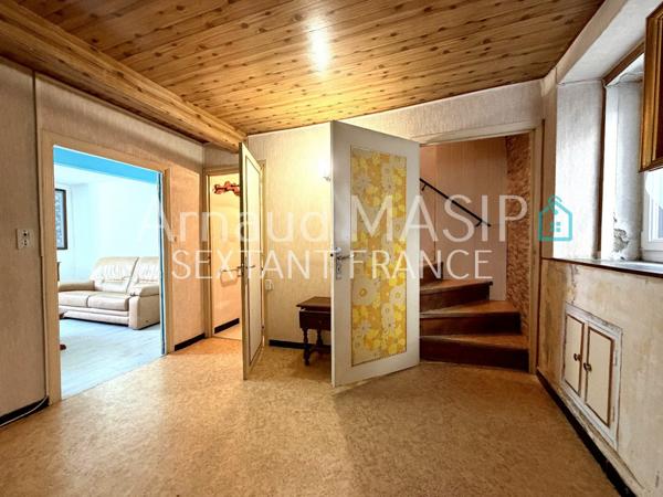 MAISON D'ANGLE, 97M² HAB, JARDIN SURELEVE NON ATTENANT, JOLIE VUE, PROCHE COMMODITES