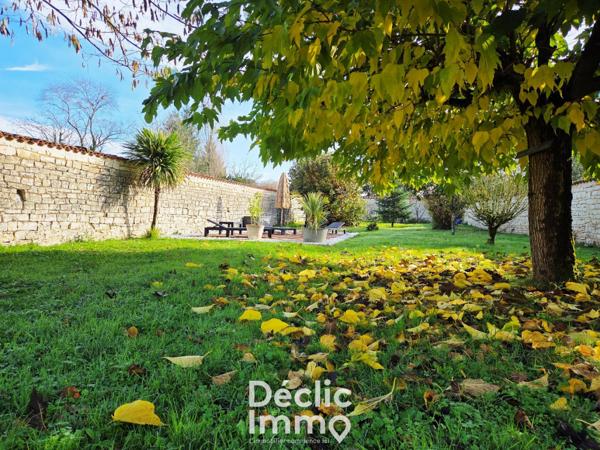 Vente maison de ville Mansle, 168m² 8 pièces 268 000€ avec terrasse