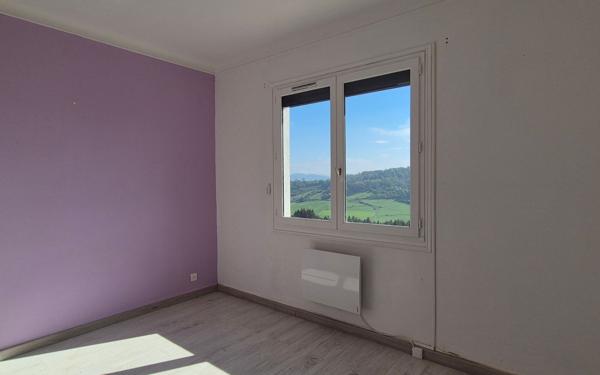 Appartement à vendre    4 pièces • 85,73 m2 Saint-Genest-Lerpt