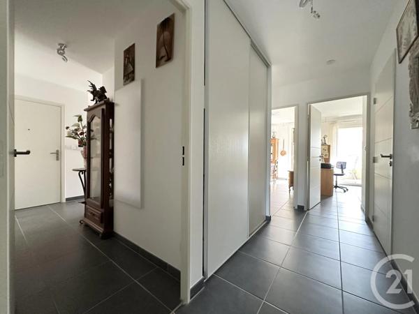 Appartement F3 à vendre  3 pièces - 85 m 2   ST CYR SUR MER  - 83
