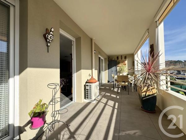 Appartement F3 à vendre  3 pièces - 85 m 2   ST CYR SUR MER  - 83
