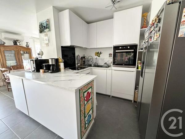 Appartement F3 à vendre  3 pièces - 85 m 2   ST CYR SUR MER  - 83