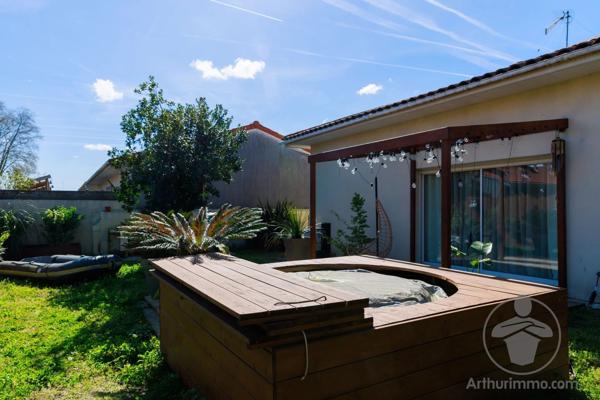 Vente                                                      Maison
                        
                     4 pièces                      87 m2                     à Biscarrosse