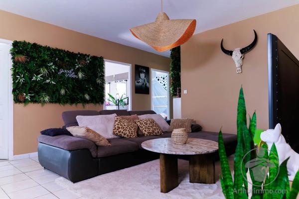 Vente                                                      Maison
                        
                     4 pièces                      87 m2                     à Biscarrosse