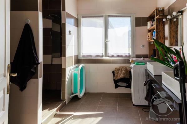 Vente                                                      Maison
                        
                     4 pièces                      87 m2                     à Biscarrosse