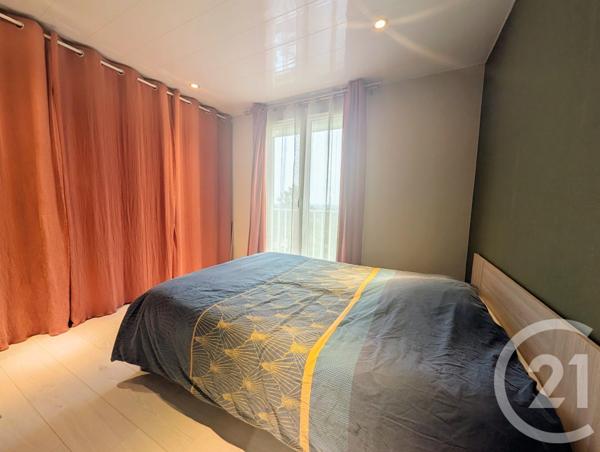 Appartement F3 à vendre  4 pièces - 73,70 m2 FAGNIERES - 51