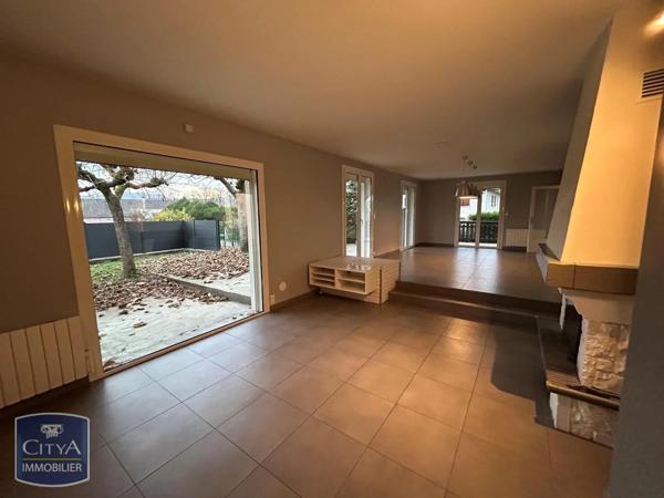 Maison à louer 6 pièces 193m² Alby-sur-Chéran (74540)