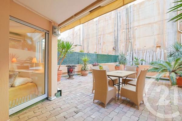 Appartement T3 à vendre  3 pièces - 64,20 m 2   BANDOL  - 83