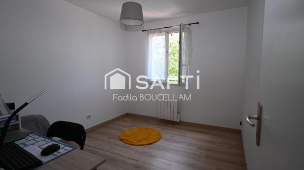 Maison édifiée en 2013 dans une impasse au calme