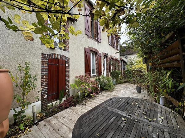 Maison restaurée à vendre à Saint-Julien-du-Sault dans l'Yonne (89330), ref : 2400055