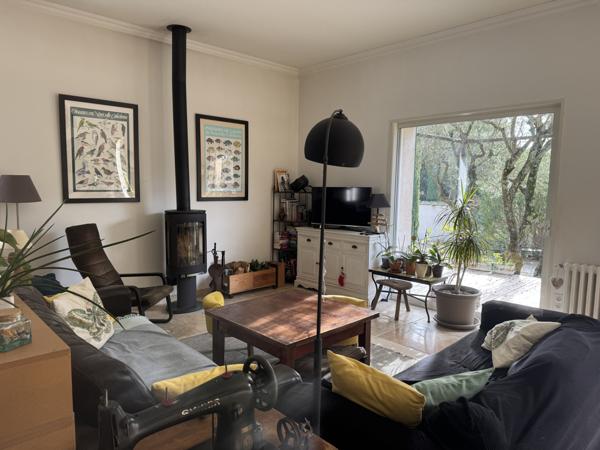 Villeneuve-lès-Avignon (30400) Maison de charme avec grand terrain