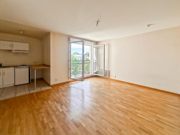 Studio centre-ville Longjumeau-DPE D