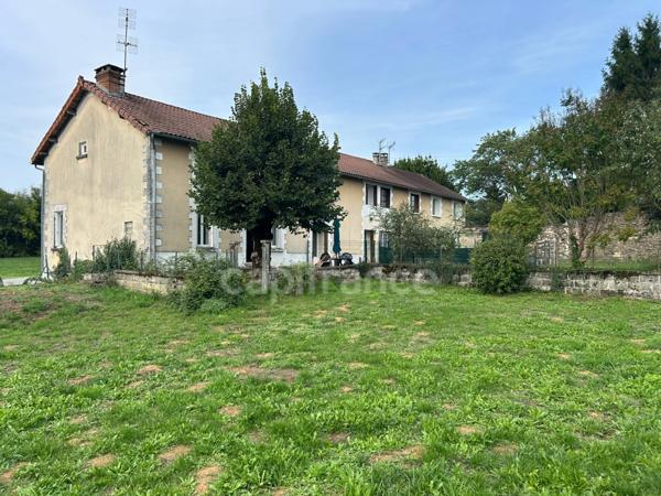 Maison à vendre 15 pièces THIVIERS (24)🔑 Lot de 4 logements avec revenus locatifs – Fort potentiel à Thiviers !