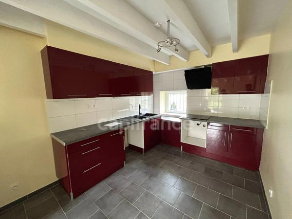 Maison à vendre 15 pièces THIVIERS (24)🔑 Lot de 4 logements avec revenus locatifs – Fort potentiel à Thiviers !