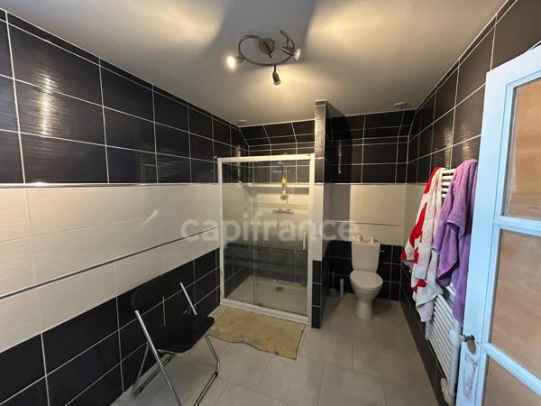 Maison à vendre 15 pièces THIVIERS (24)🔑 Lot de 4 logements avec revenus locatifs – Fort potentiel à Thiviers !