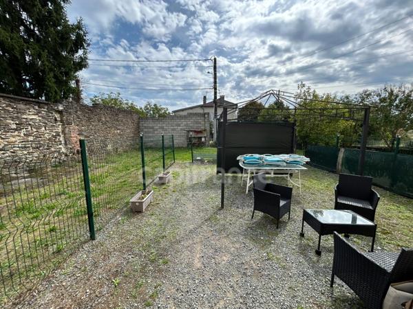 Maison à vendre 15 pièces THIVIERS (24)🔑 Lot de 4 logements avec revenus locatifs – Fort potentiel à Thiviers !