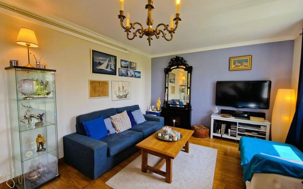 Maison à vendre    8 pièces • 181 m2 Plouhinec