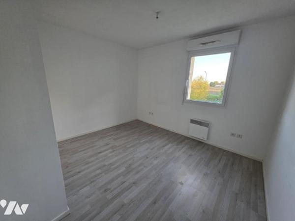 Appartement de type 2 en bon état dans une résidence sécurisée