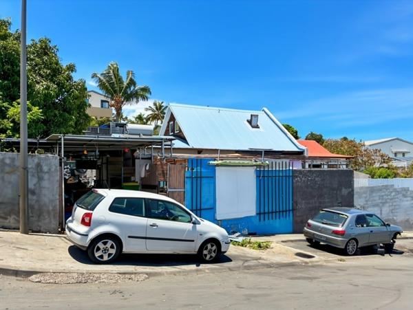 Maison bourbon bois à rénover de 97 m² avec mezzanine sur terrain de 343m2 – Enorme potentiel – Idéale famille nombreuse dans quartier paisible LA POSSESSION