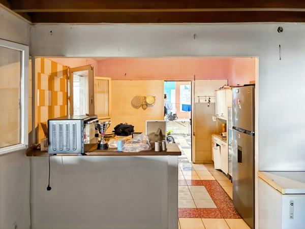 Maison bourbon bois à rénover de 97 m² avec mezzanine sur terrain de 343m2 – Enorme potentiel – Idéale famille nombreuse dans quartier paisible LA POSSESSION