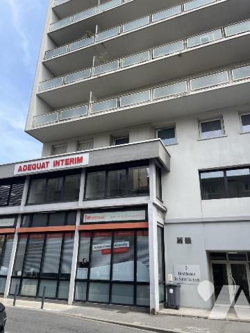 BEAU 4 PIECES EN ETAGE ELEVE 