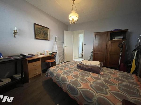 BEAU 4 PIECES EN ETAGE ELEVE 