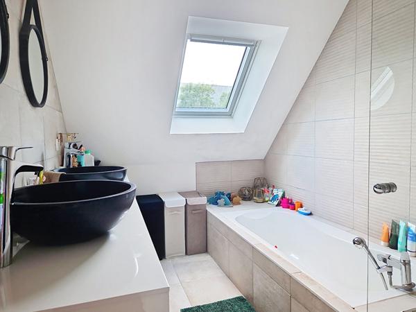 Maison Saint Barthelemy D'Anjou 5 pièce(s) 100 m2