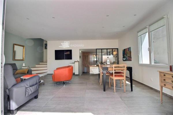 Maison rénovée idéalement située entre mer et ville-100 m2 - 428 000