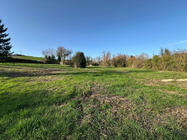 En périphérie de Joigny, proche commodités, vue ++