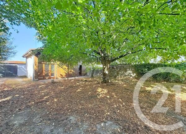 Maison à vendre  6 pièces - 119,45 m 2   ANGOULEME  - 16
