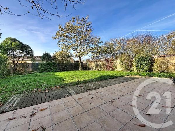Maison à vendre  6 pièces - 119,45 m 2   ANGOULEME  - 16