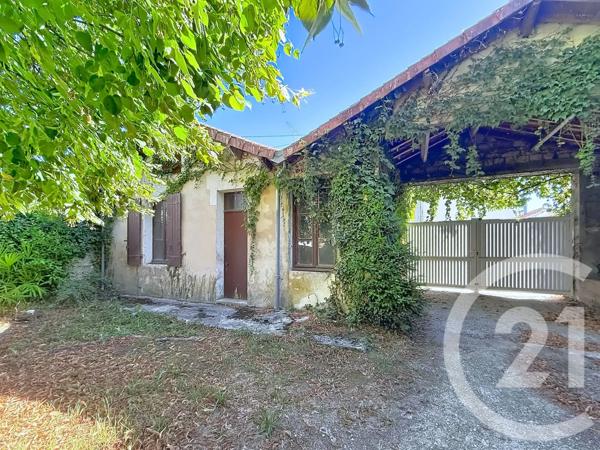 Maison à vendre  6 pièces - 119,45 m 2   ANGOULEME  - 16