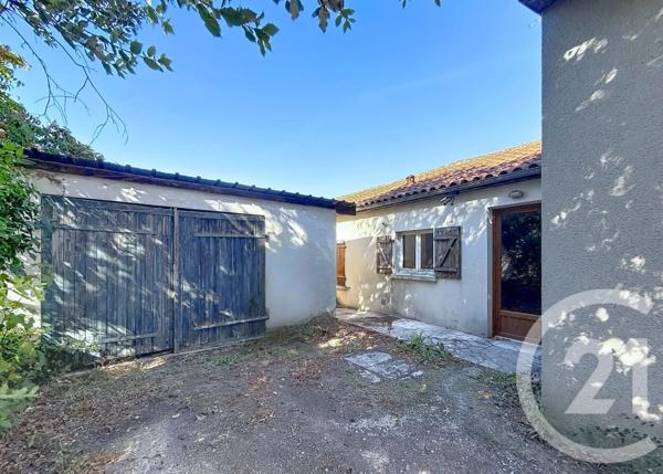 Maison à vendre  6 pièces - 119,45 m 2   ANGOULEME  - 16