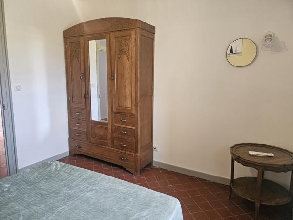 Orange (84100) Orange T5 meublé avec piscine dans propriété d'exception.