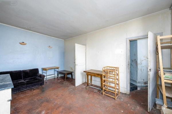 Appartement à rénover à vendre à Paris 18e arrondissement à Paris (75018), ref : 3 PIECES P.de.Girard   
MARX DORMOIS