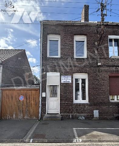 Maison semi mitoyenne à usage d'habitation