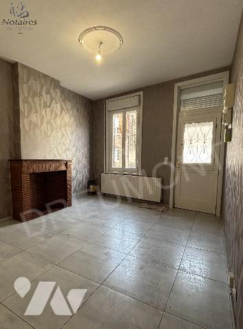 Maison semi mitoyenne à usage d'habitation