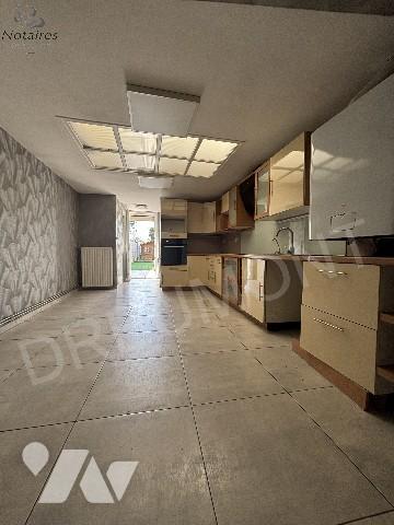 Maison semi mitoyenne à usage d'habitation